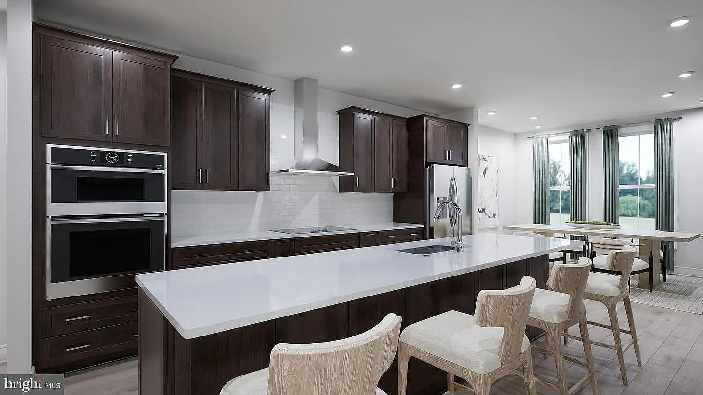 3 bed, 2048 sqft, $3,295 — Photo 4