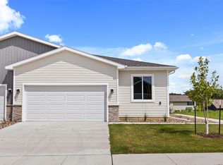 1564 Foxtail Dr SE, Altoona, IA 50009