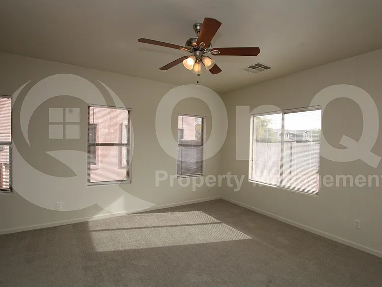 615 E Cody Dr — Photo 7
