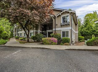 11313 NE 128th St APT E104, Kirkland, WA 98034