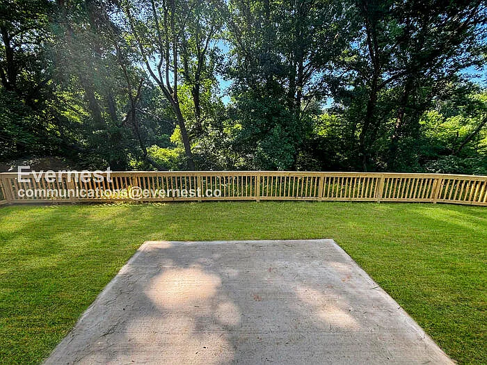 2722 Crawford Ave — Photo 9