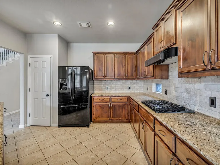 105 Latitude Ln — Photo 11