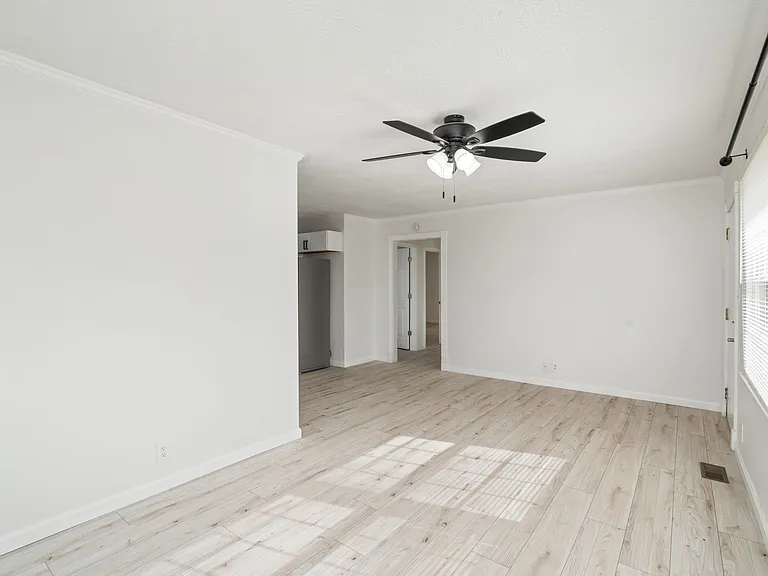 331 Sarvis Dr — Photo 14