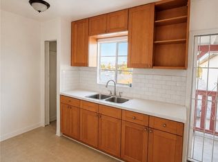 13350 Victory Blvd, Van Nuys, CA 91401