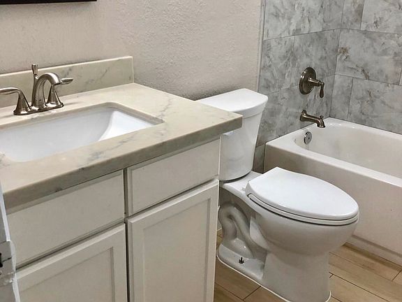 4613 Nice Light Quartz