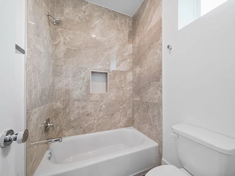7504 Carver Rd #D — Photo 19