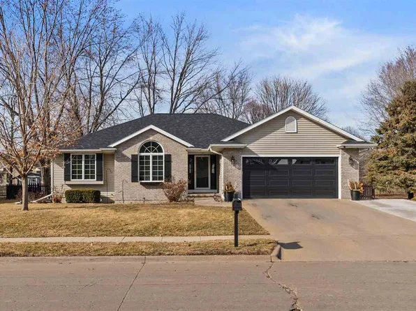 1439 Santa Fe Dr, Iowa City, IA 52246