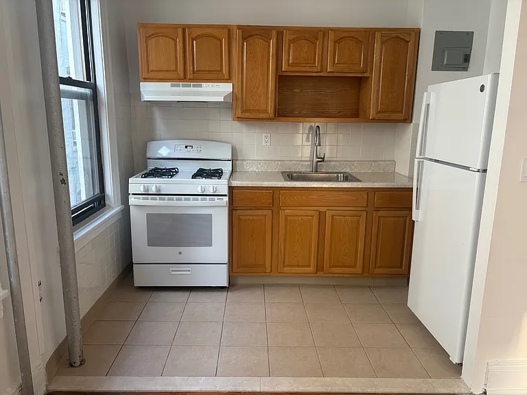 30-75 47th St #2F — Photo 1