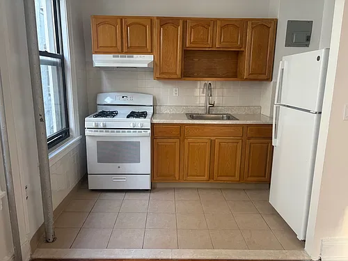 30-75 47th St #2F Photo 1 30-75 47th St #2F Photo 1