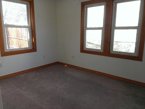 5th image of 3635 Marvin Ave