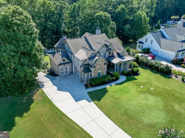 1373 Mountain Lake Dr, Auburn, GA 30011