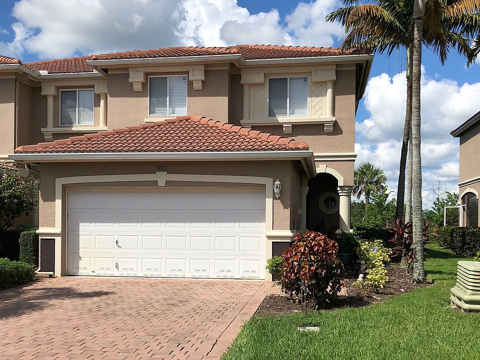 1st image of 9723 Roundstone Cir