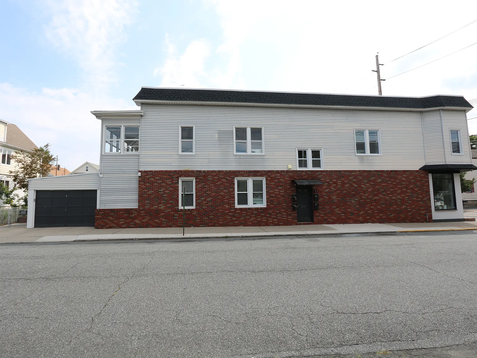 59 Locust Ave — Photo 1