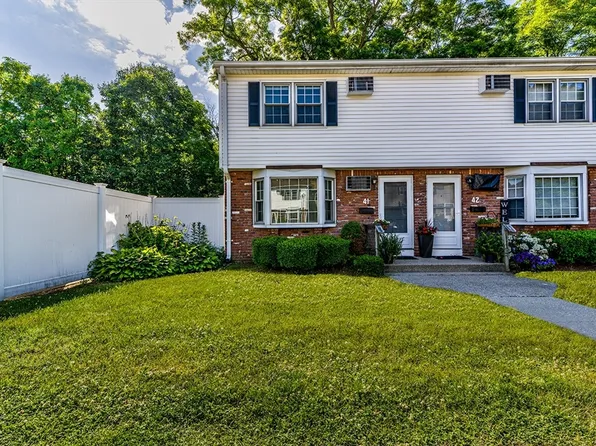 41 South St Unit 41, Easthampton, MA 01027