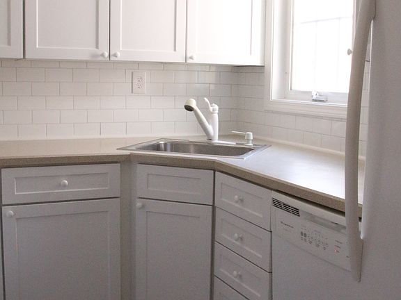 2nd image of 235 Salt Springs St