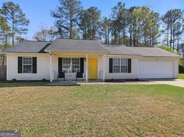 37 Chelsea Ln, Grantville, GA 30220