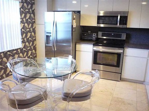 2nd image of 281 S Hollybrook Dr APT 204