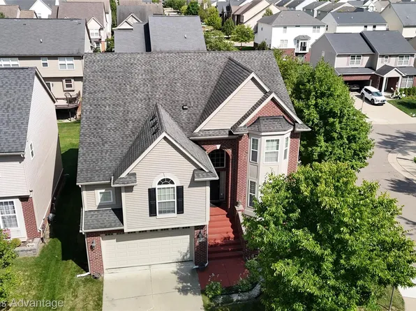 27460 Belgrave Pl, Novi, MI 48374