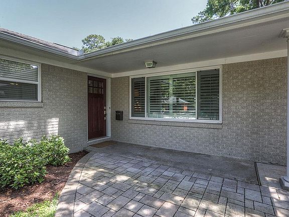 3rd image of 6403 Wister Ln