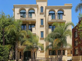 400 S Barrington Ave APT 401, Los Angeles, CA 90049