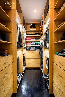 Sold by Sotheby's International Realty | media 8