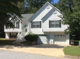 7347 Essex Dr, Douglasville, GA 30134