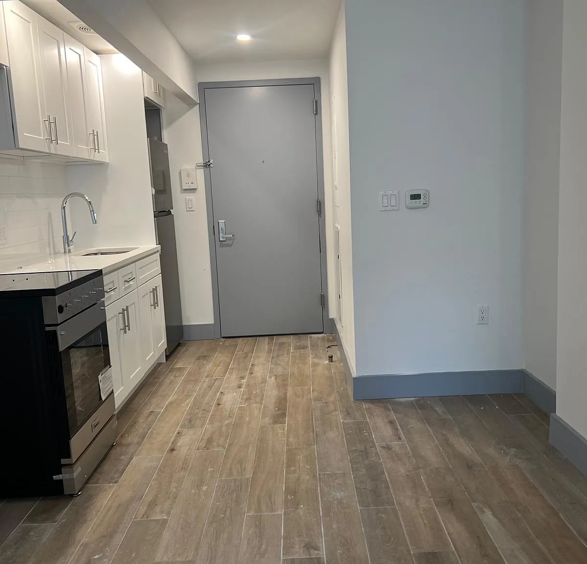 1 bed, 700 sqft, $2,762 — Photo 4