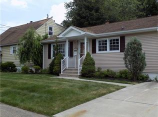 152 Orange St, Edison, NJ 08817