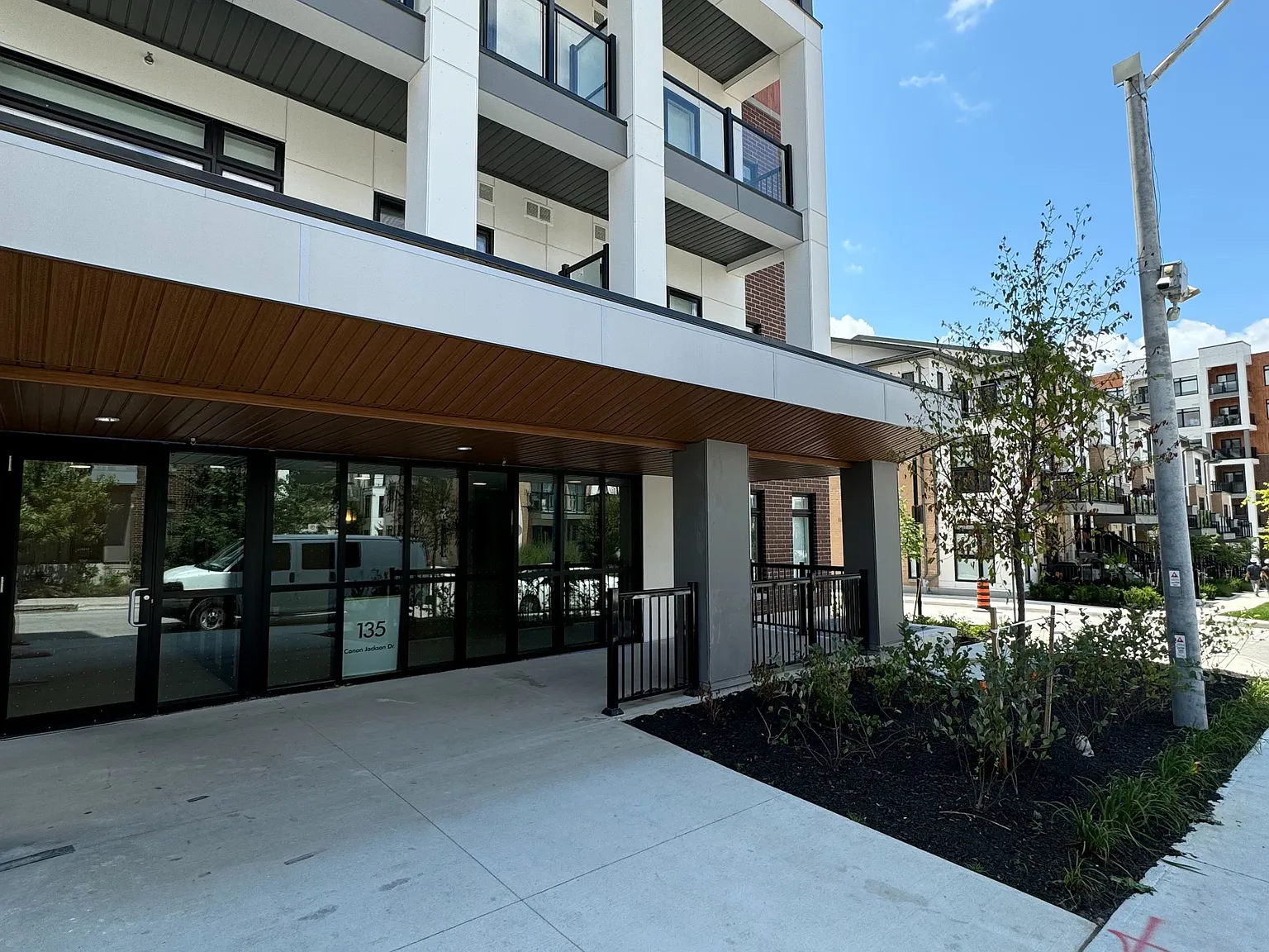 2 bed, $2,700 — Photo 1