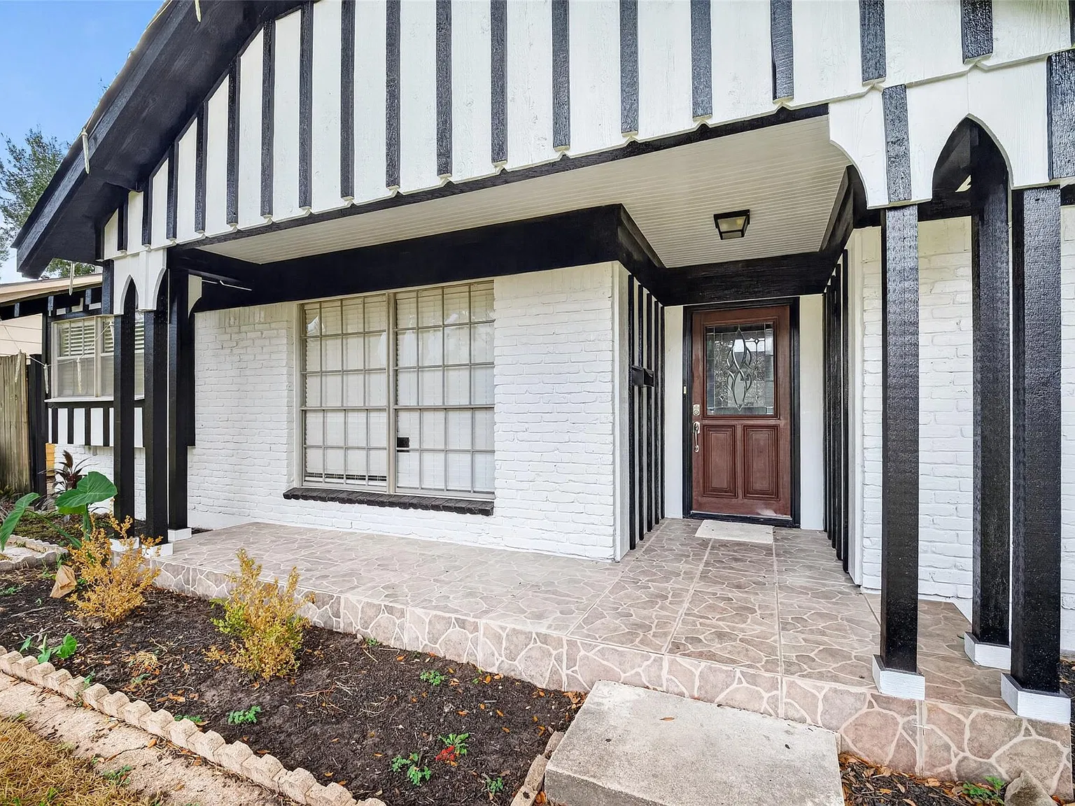 4 bed, 3.0 bath, 2134 sqft, $2,100 — Photo 4