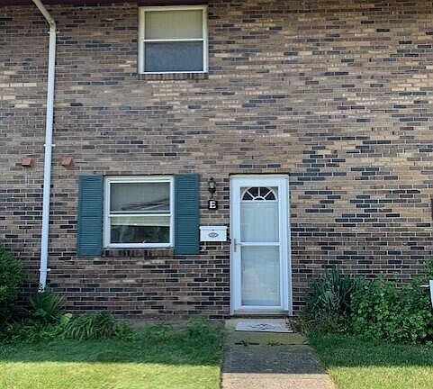 2nd image of 2355 Woodbrook Cir N #108