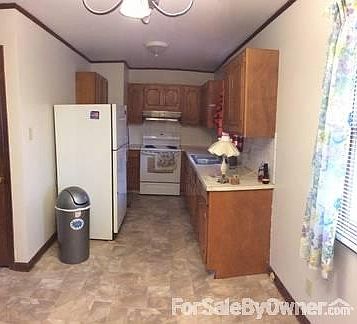 Master Bedroom : Master Bedroom has half bath.