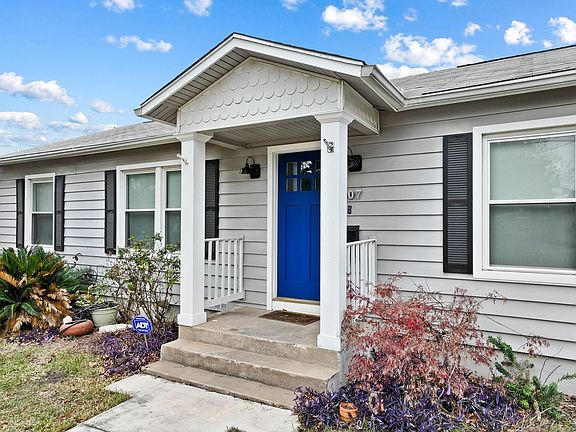 4th image of 307 W Meadowlane Dr