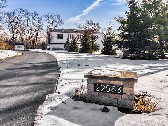 4th image of 22563 N Ruth Ct