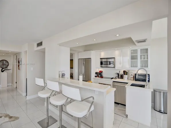 18011 Biscayne Blvd APT 1904, North Miami Beach, FL 33160