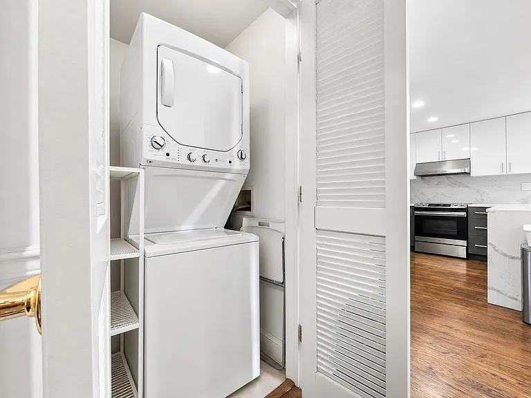 70 Adams St #3H — Photo 10
