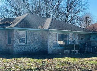 301 W Chickasaw St, Lindsay, OK 73052