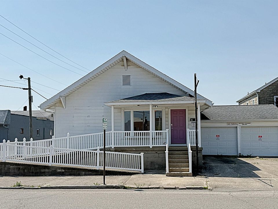 1st image of 11 N Meridian St