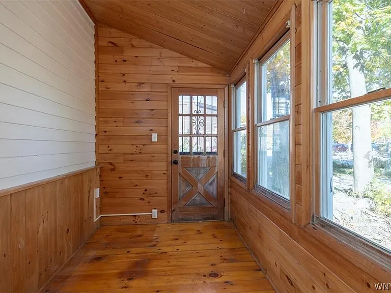 28L Olean St — Photo 8