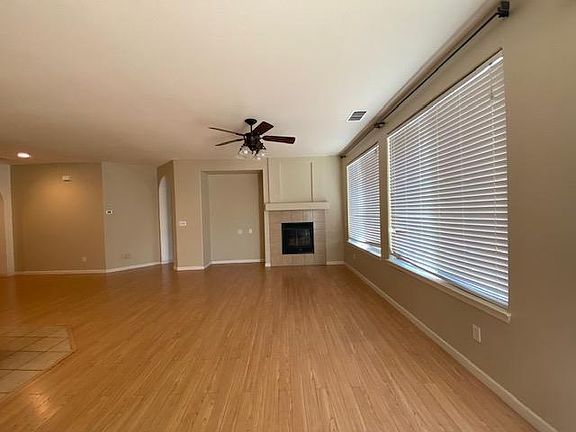 2nd image of 240 Cicero Cir