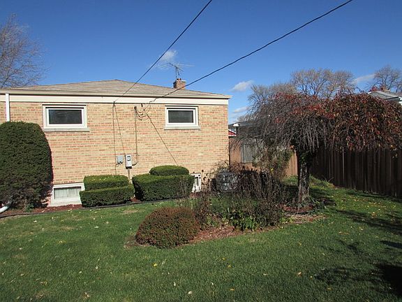 2nd image of 4957 Lamb Dr