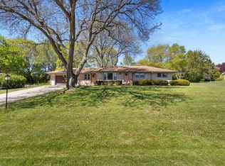 575 Kenmar Rd, Brookfield, WI 53005