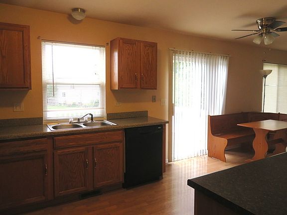 5th image of 330 E Camden Ln