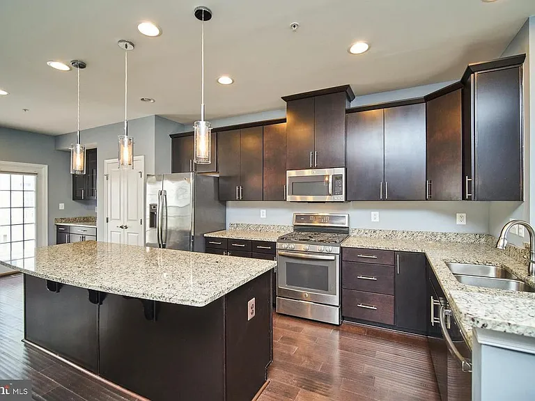 8126 S Channel Dr — Photo 26