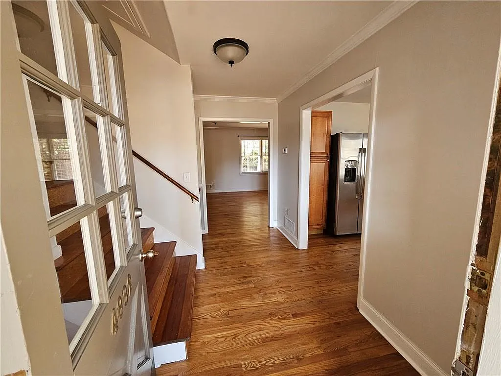 4 bed, 2.5 bath, 2119 sqft, $2,850 — Photo 2