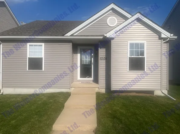 1208 Ogelthorpe Ave, Urbana, IL 61802