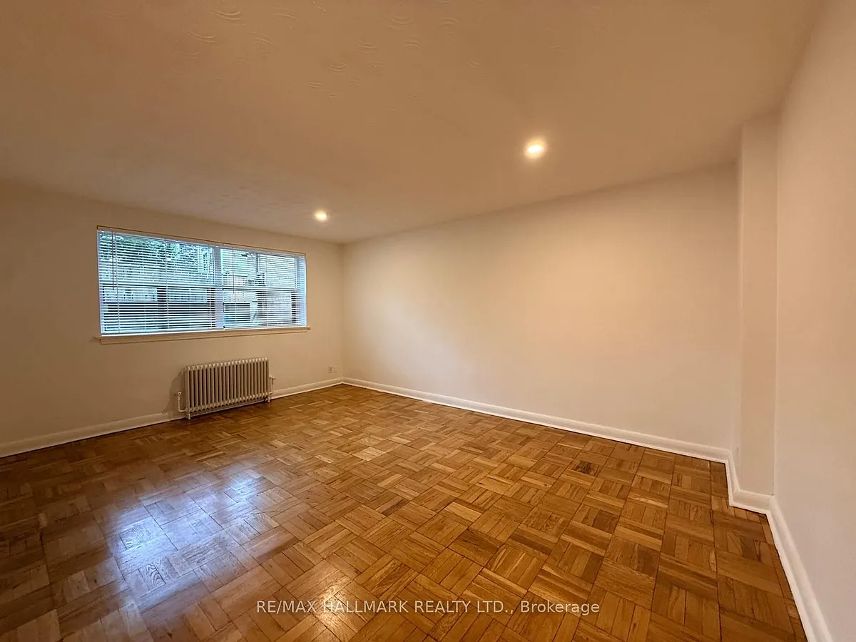 Building Photo - 57 Rawlinson Ave #5