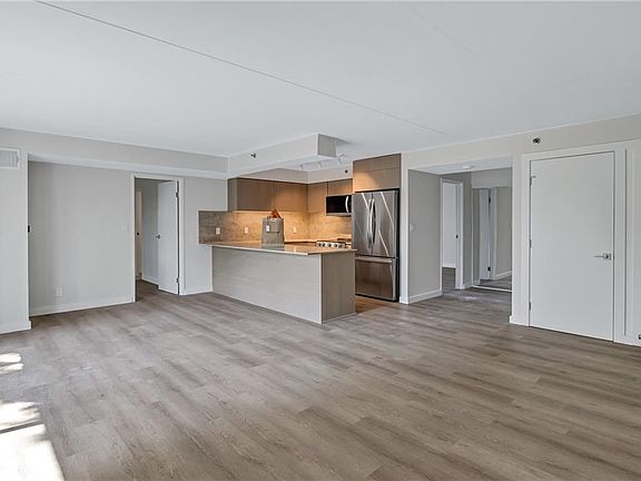 5th image of 2460 Peachtree Rd #1513
