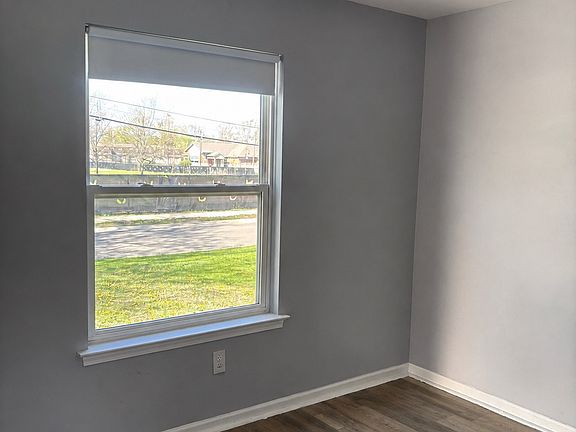 2nd image of 2941 Beland Ave