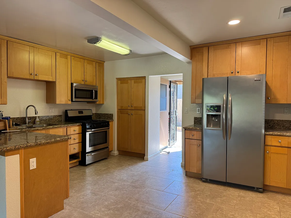 Building Photo - 4549 3rd St